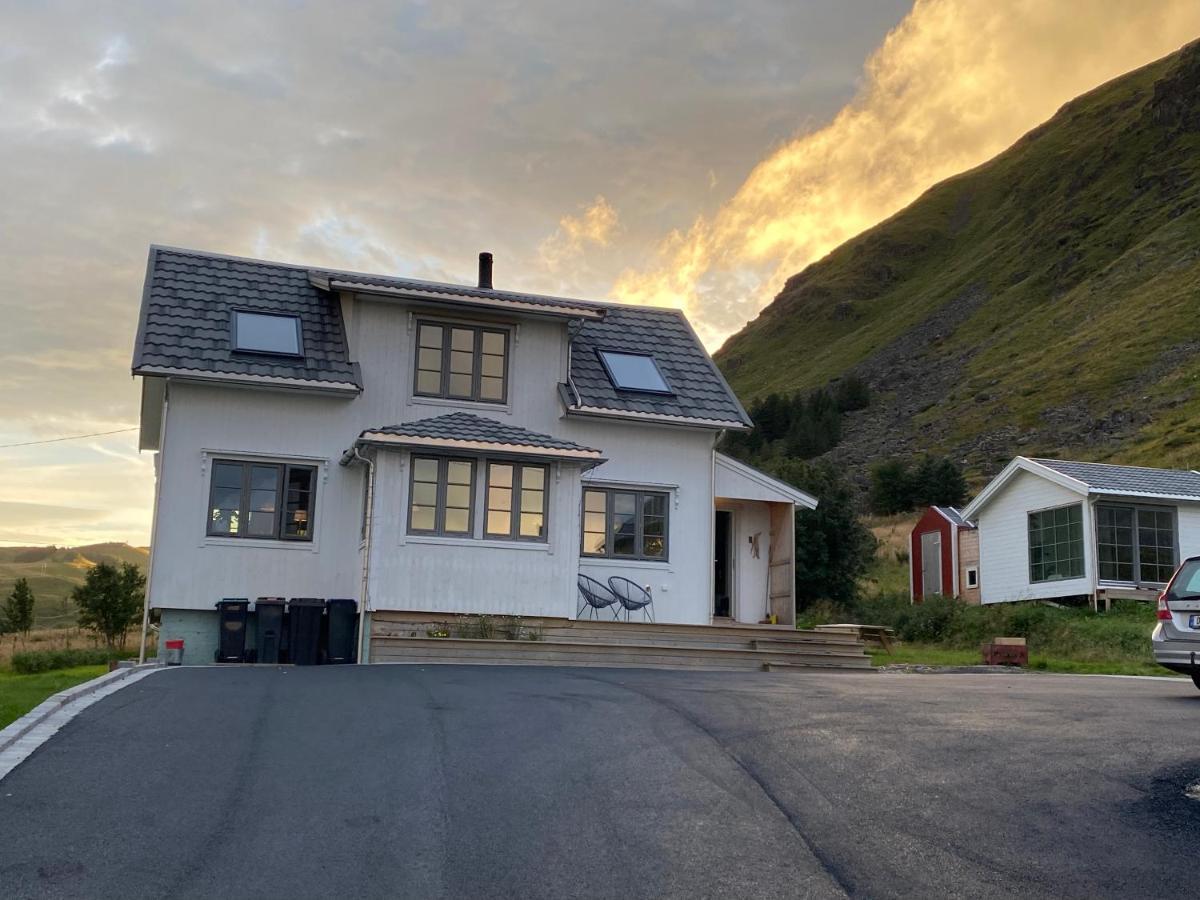 Dyr Tillatt I Vakkert Hus Med Naturomgivelser I Lofoten Villa Sennesvik Exterior photo